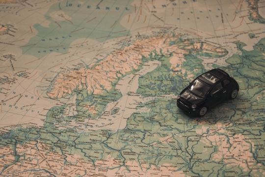 6 Tips to Help You Buy a Reliable Car for Your Traveling Adventures