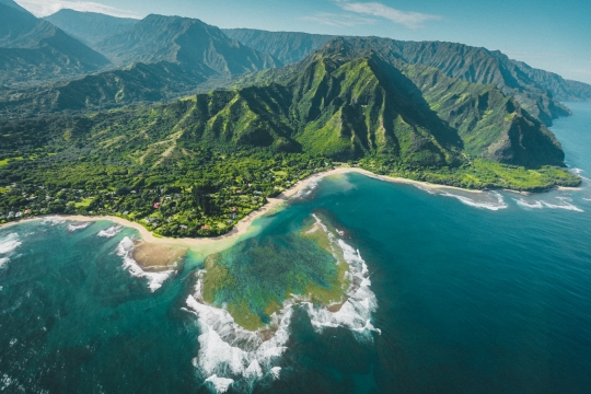 The Ultimate Hawaii Bucket List: Top Must-Do Experiences For Your Trip