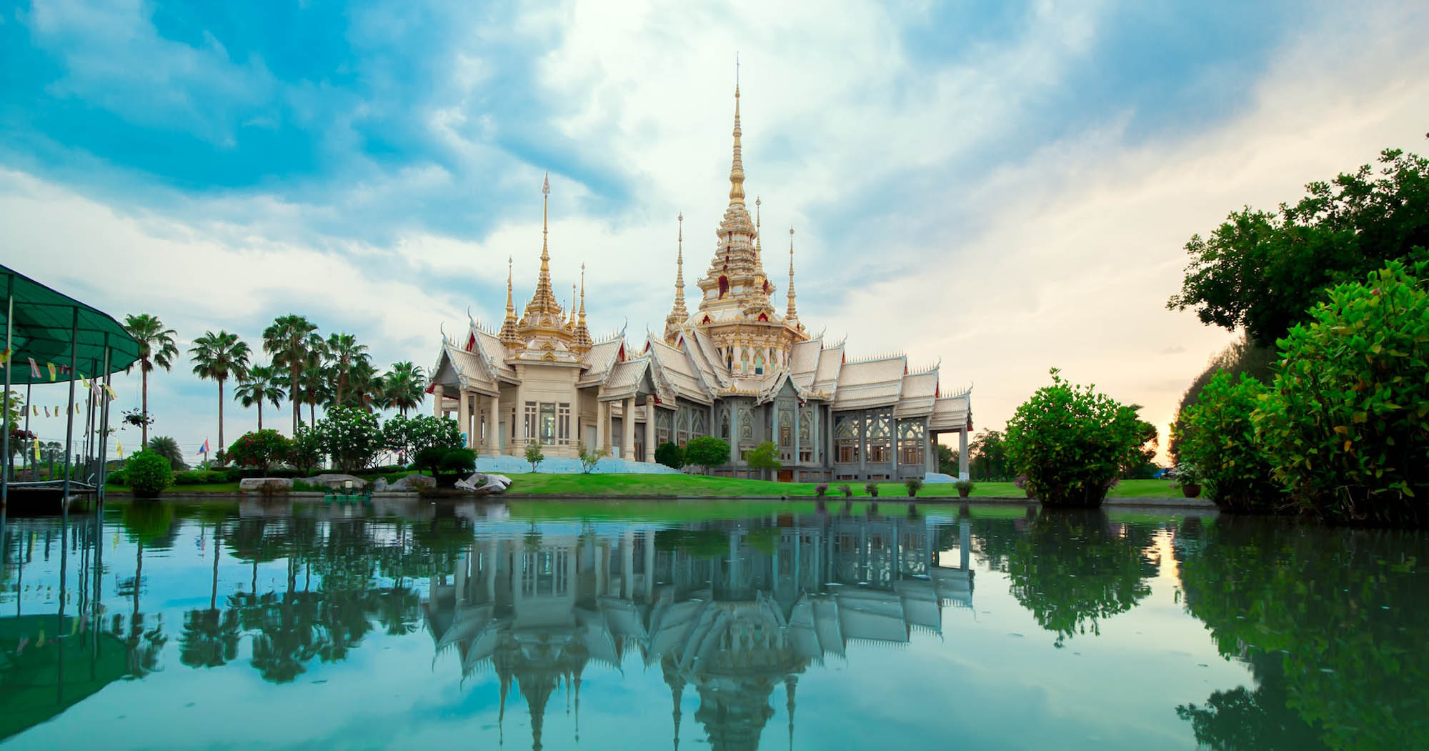 Tajlandia: Przewodnik turystyczny i ciekawe miejsca dla podróżników