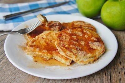 Healthy pancakes with syrup