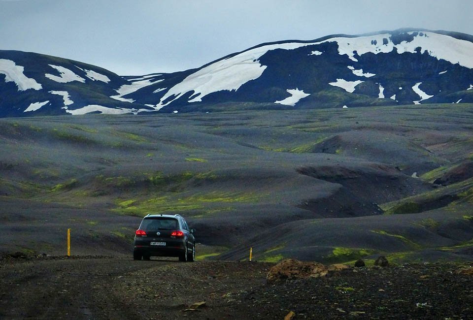 Iceland: Traveling by car